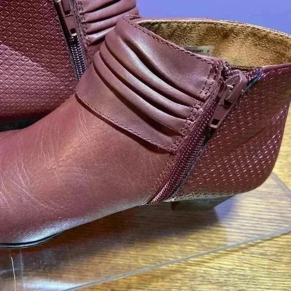 Rockport Women's Brynn Ruched Maroon/Brown Ankle Boot Size 7.5‎ - Picture 5 of 9